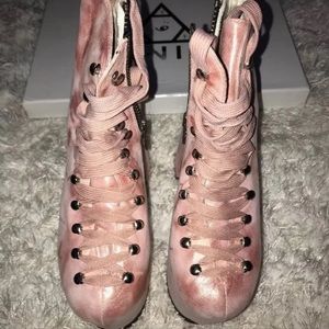 ❌❌SOLD❌❌UNIF Mermaid Pink Hellbound Platform Boots